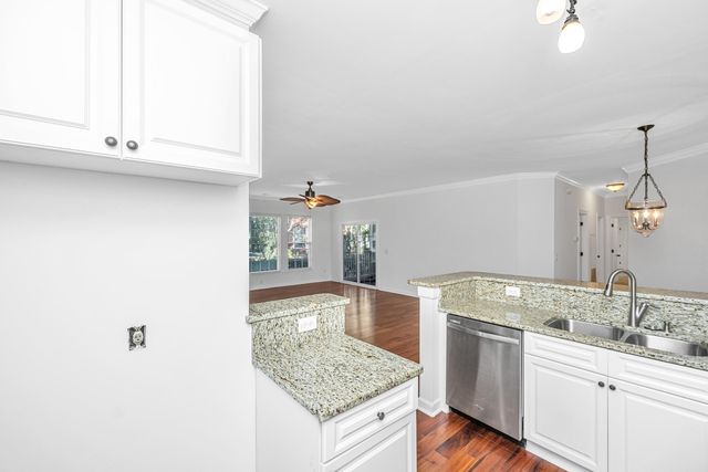 1476 Belcourt Lane, Mount Pleasant, SC 29466