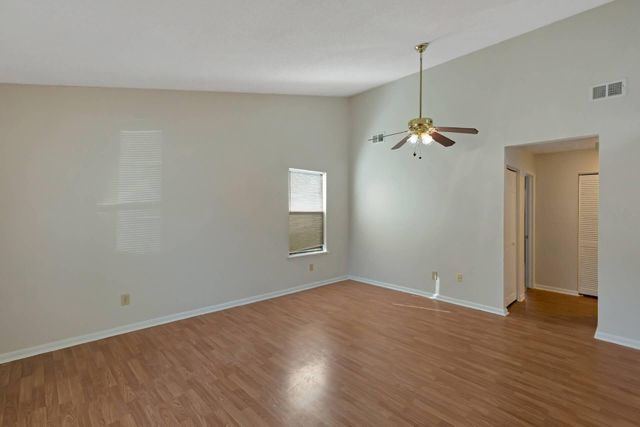 155 Manchester Road, Summerville, SC 29486