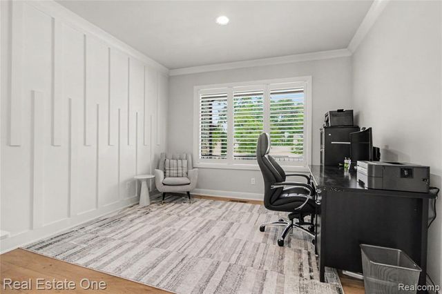 4715 Tonawanda Avenue, Royal Oak, MI 48073