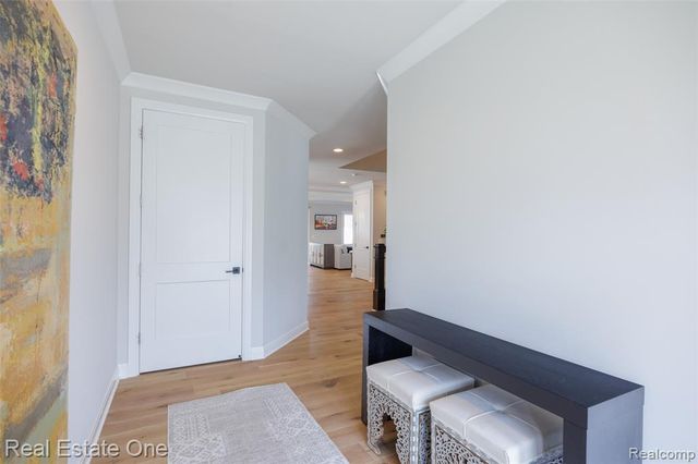 4715 Tonawanda Avenue, Royal Oak, MI 48073
