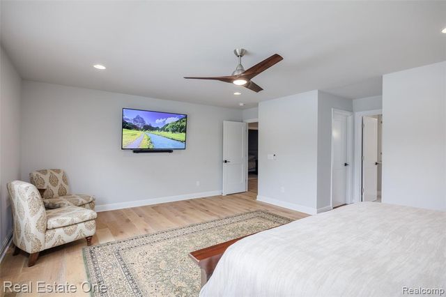 4715 Tonawanda Avenue, Royal Oak, MI 48073