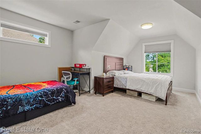 4715 Tonawanda Avenue, Royal Oak, MI 48073