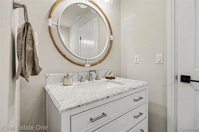 4715 Tonawanda Avenue, Royal Oak, MI 48073