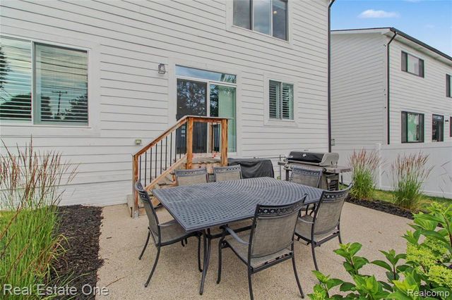 4715 Tonawanda Avenue, Royal Oak, MI 48073