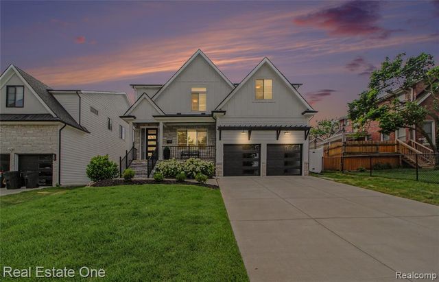 4715 Tonawanda Avenue, Royal Oak, MI 48073