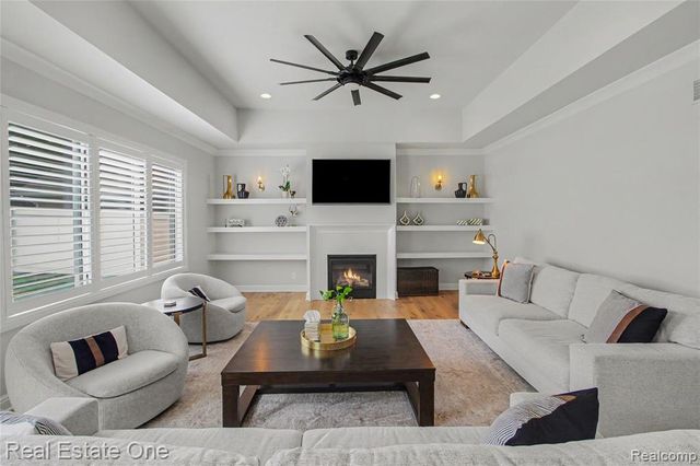 4715 Tonawanda Avenue, Royal Oak, MI 48073