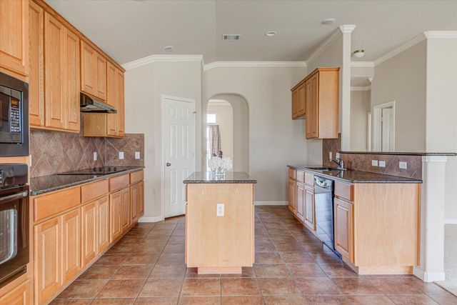 104 S Buckboard, Liberty Hill, TX 78642