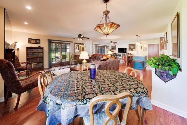 544 Fox Glove Lane, Barrington, IL 60010