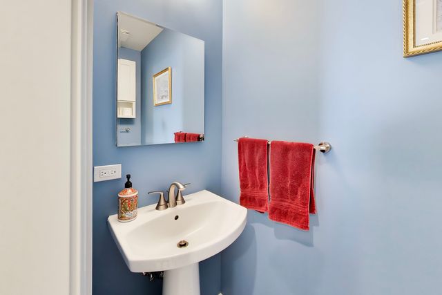 544 Fox Glove Lane, Barrington, IL 60010