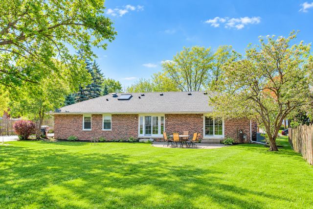 544 Fox Glove Lane, Barrington, IL 60010
