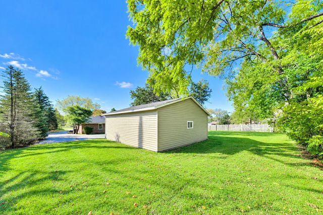 544 Fox Glove Lane, Barrington, IL 60010