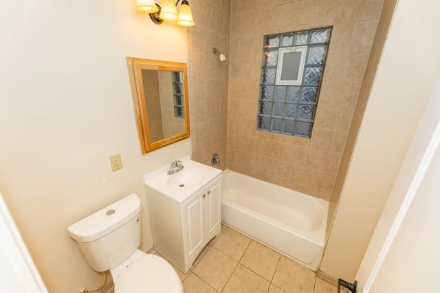 3946 Fremont Avenue N, Minneapolis, MN 55412