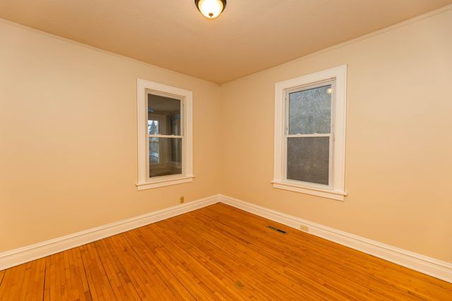 3946 Fremont Avenue N, Minneapolis, MN 55412