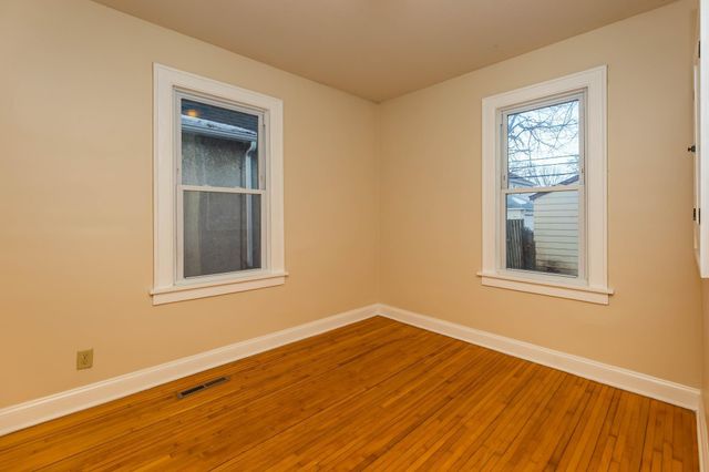 3946 Fremont Avenue N, Minneapolis, MN 55412