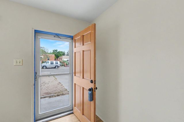 1311 Dartmouth Drive NE, Albuquerque, NM 87106
