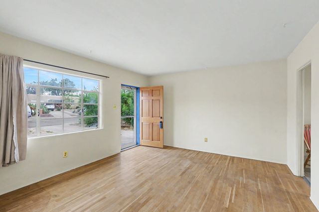 1311 Dartmouth Drive NE, Albuquerque, NM 87106
