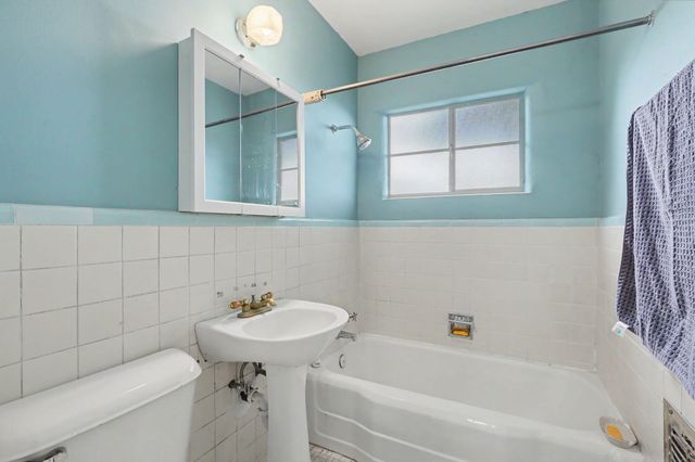 1311 Dartmouth Drive NE, Albuquerque, NM 87106