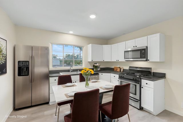1311 Dartmouth Drive NE, Albuquerque, NM 87106