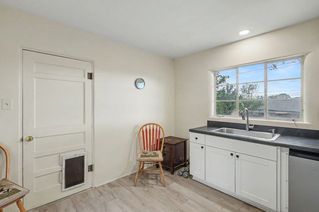 1311 Dartmouth Drive NE, Albuquerque, NM 87106