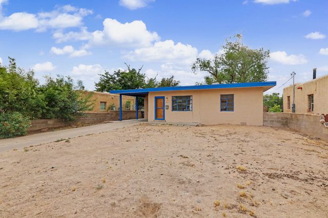 1311 Dartmouth Drive NE, Albuquerque, NM 87106