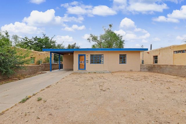 1311 Dartmouth Drive NE, Albuquerque, NM 87106
