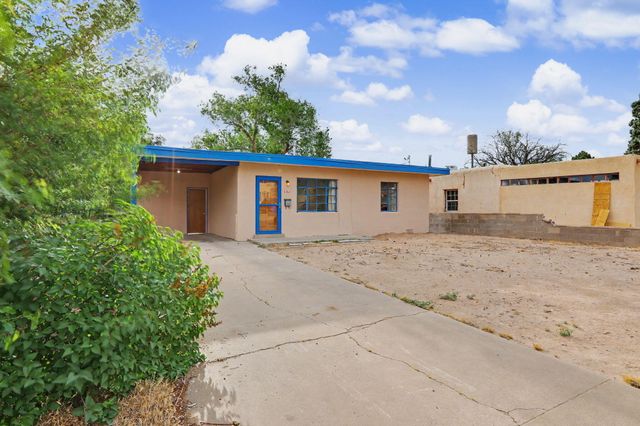 1311 Dartmouth Drive NE, Albuquerque, NM 87106