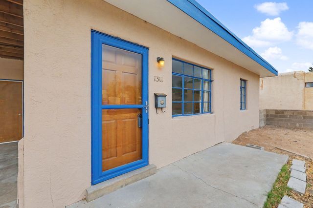 1311 Dartmouth Drive NE, Albuquerque, NM 87106