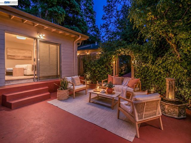 3500 Seminary Ave, Oakland, CA 94605