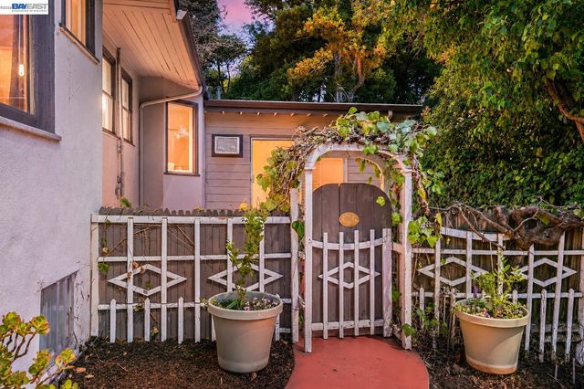 3500 Seminary Ave, Oakland, CA 94605