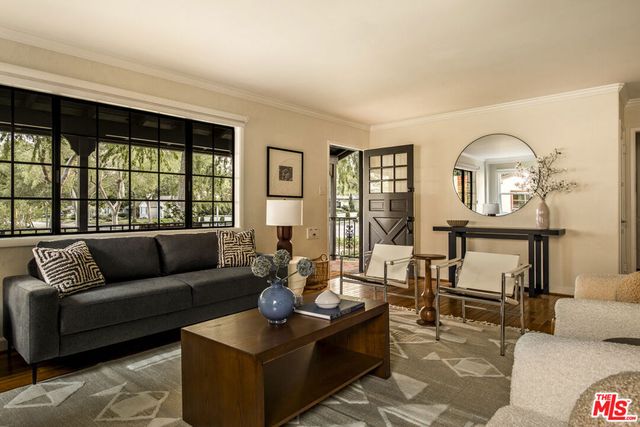 2803 Hermanos Street, Pasadena, CA 91107