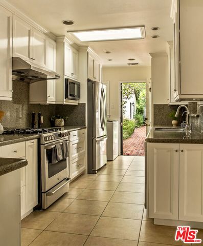 2803 Hermanos Street, Pasadena, CA 91107