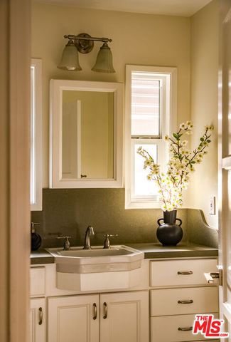 2803 Hermanos Street, Pasadena, CA 91107