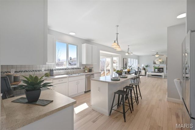 294 Fox Ridge Drive, St Charles, MO 63303