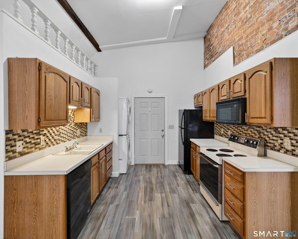 26 Greene Avenue A7, Norwich, CT 06360