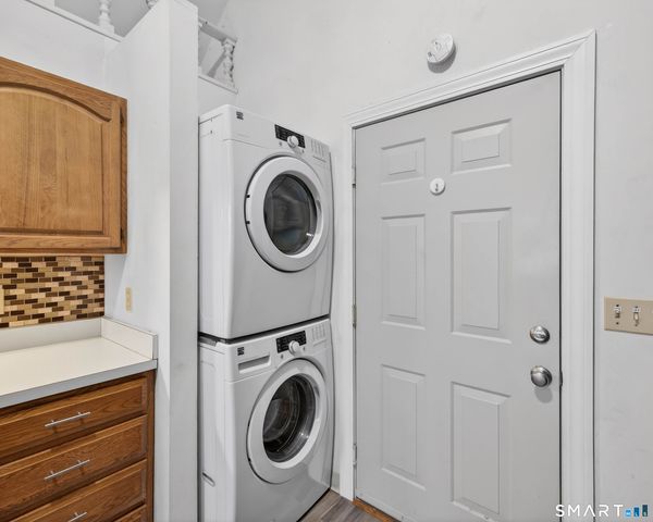 26 Greene Avenue A7, Norwich, CT 06360