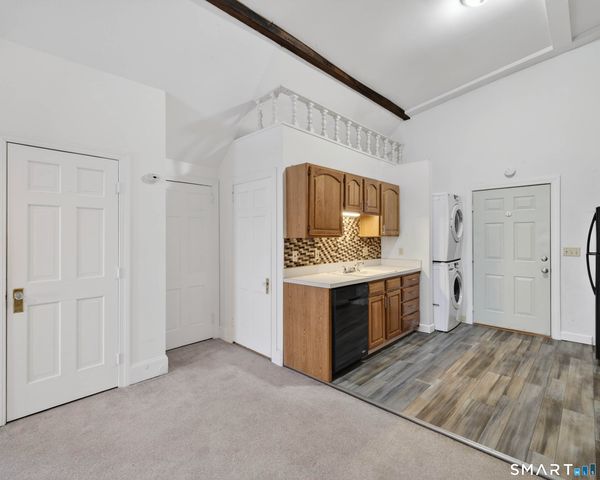 26 Greene Avenue A7, Norwich, CT 06360