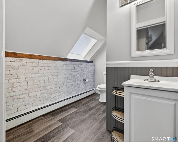 26 Greene Avenue A7, Norwich, CT 06360