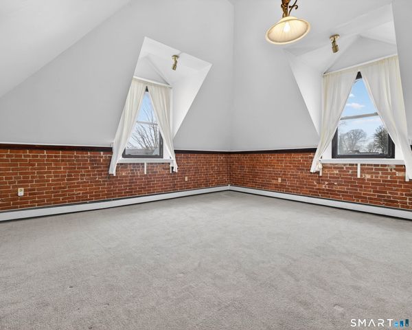 26 Greene Avenue A7, Norwich, CT 06360