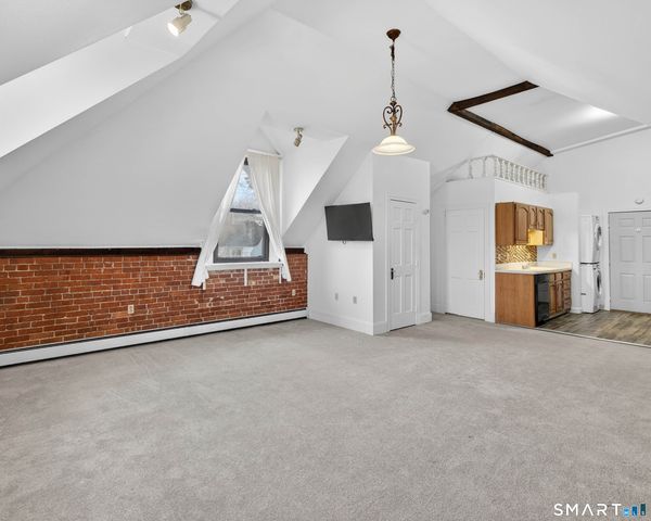 26 Greene Avenue A7, Norwich, CT 06360