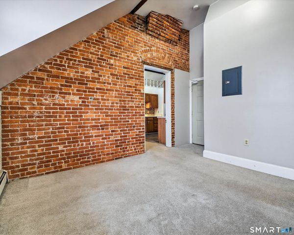 26 Greene Avenue A7, Norwich, CT 06360