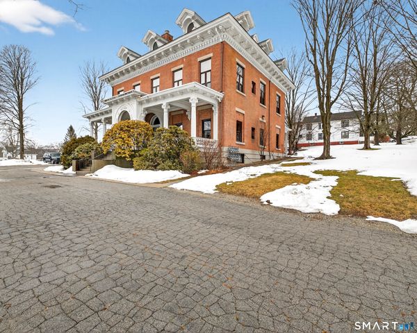 26 Greene Avenue A7, Norwich, CT 06360