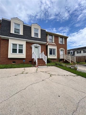 3013 Radcliffe LN, Chesapeake, VA 23321