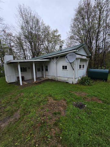 17510 STATE HIGHWAY 8, Centerville, PA 16404