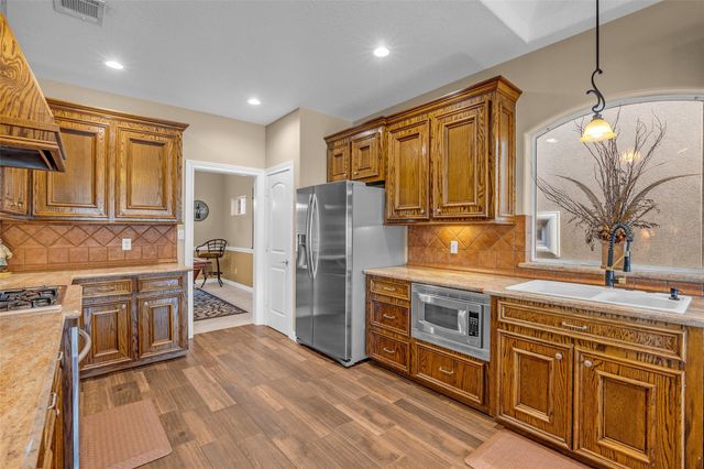 14061 Teel Road, Montgomery, TX 77356