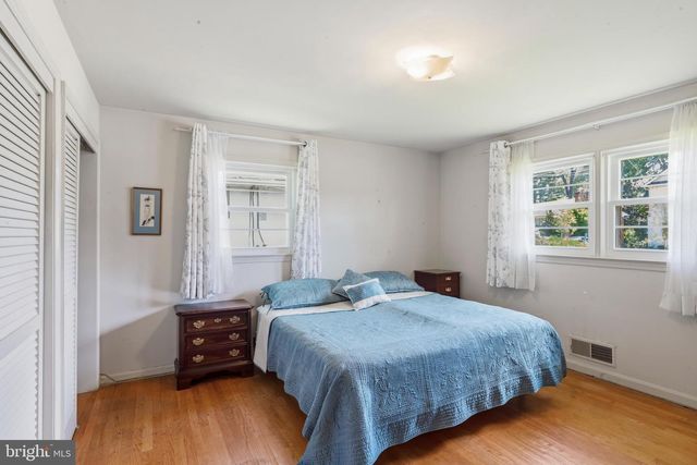 4017 N STAFFORD ST, Arlington, VA 22207