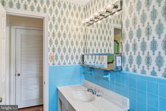 4017 N STAFFORD ST, Arlington, VA 22207