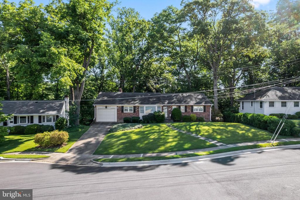 4017 N STAFFORD ST, Arlington, VA 22207