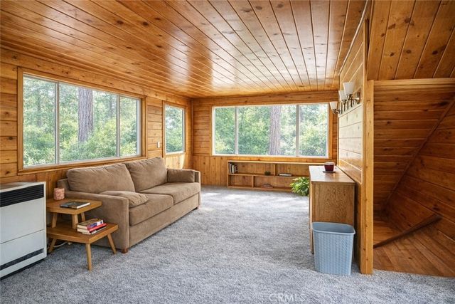 23622 Scenic Drive, Crestline, CA 92325
