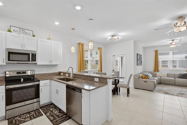 10317 TRUMPET HONEYSUCKLE WAY, San Antonio, FL 33576