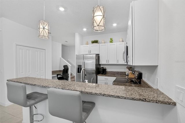 10317 TRUMPET HONEYSUCKLE WAY, San Antonio, FL 33576